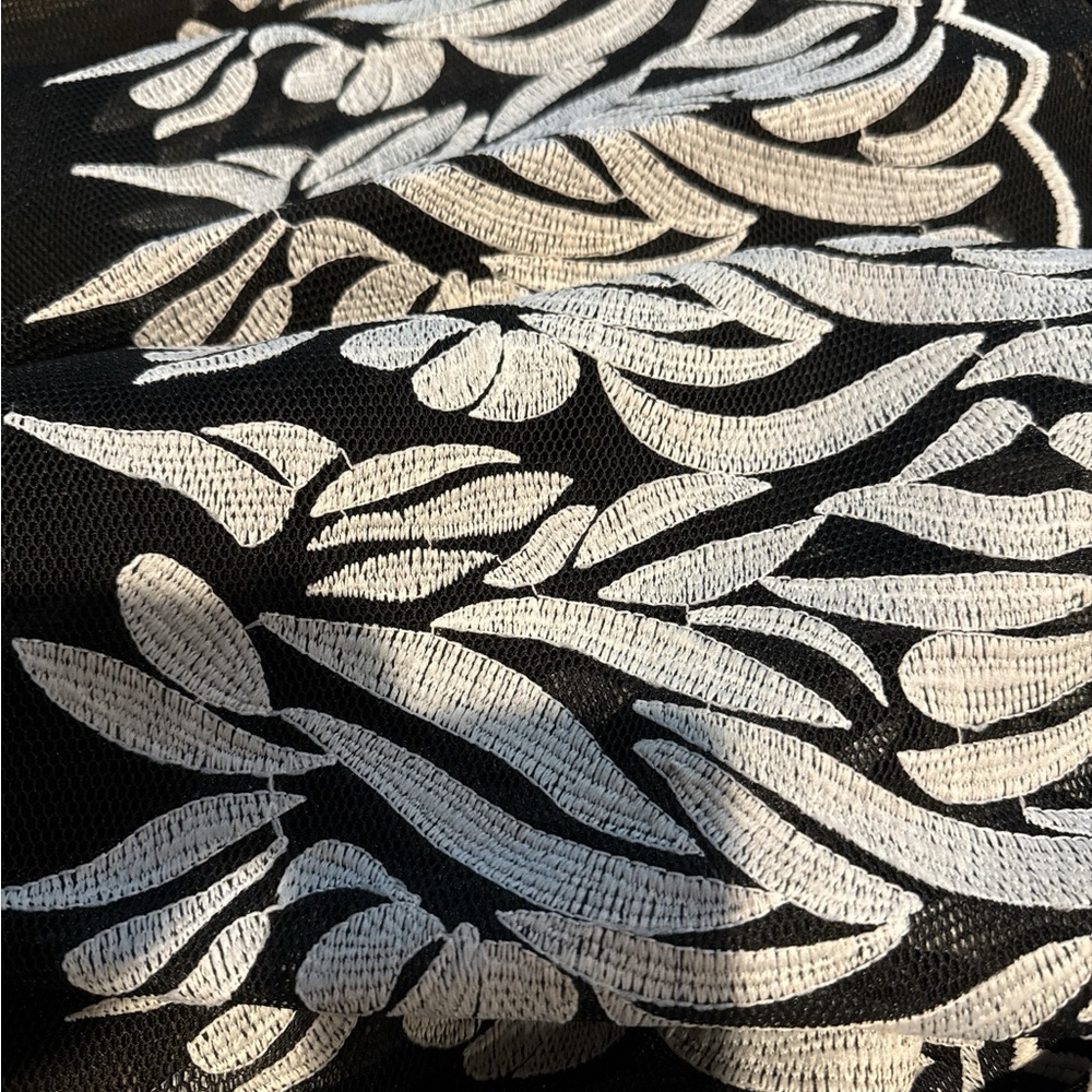 DKNY Beautiful dress with a flared bottom - Picture 3 of 5